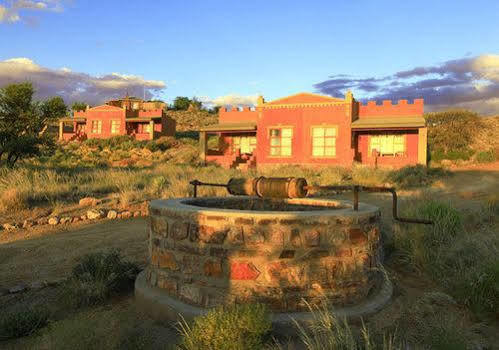 Klein-Aus Vista Desert Horse Inn מראה חיצוני תמונה